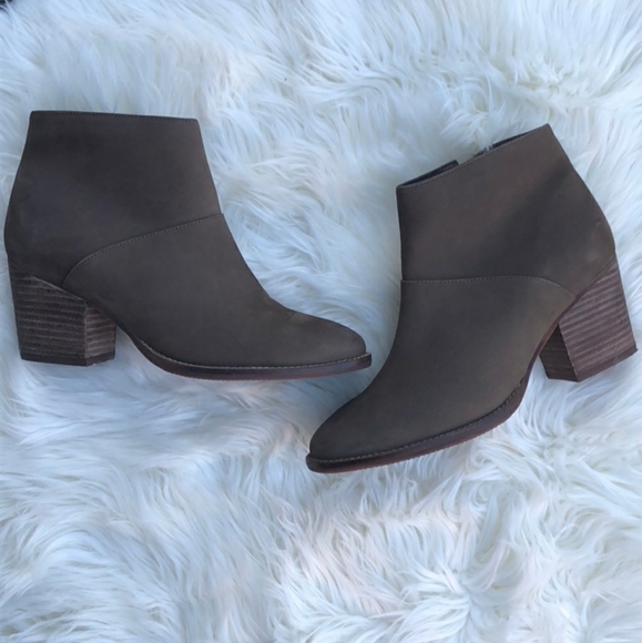 blondo nelli bootie